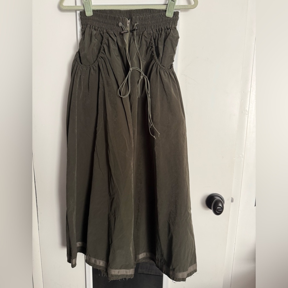 Anthropologie Olive Green Wide-Leg Crop Pants Size M